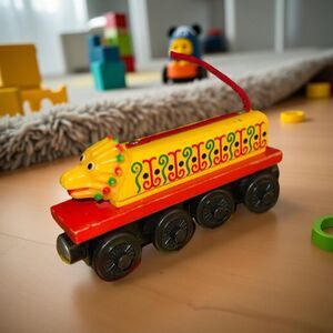 Thomas & Friends Wooden Railway Chinese Dragon Car Ribbon Tail B14